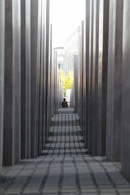 319 Holocaust monument.jpg